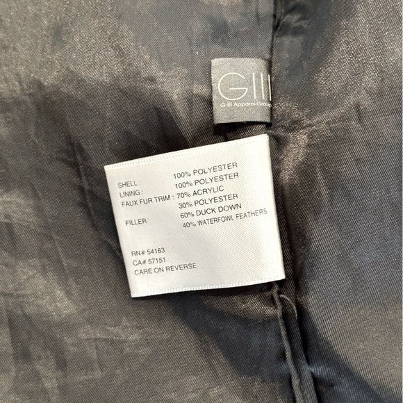 Kenneth Cole Quilted Down Puffer Coat with Fur Detachable Hood Size Small - Picture 9 of 9